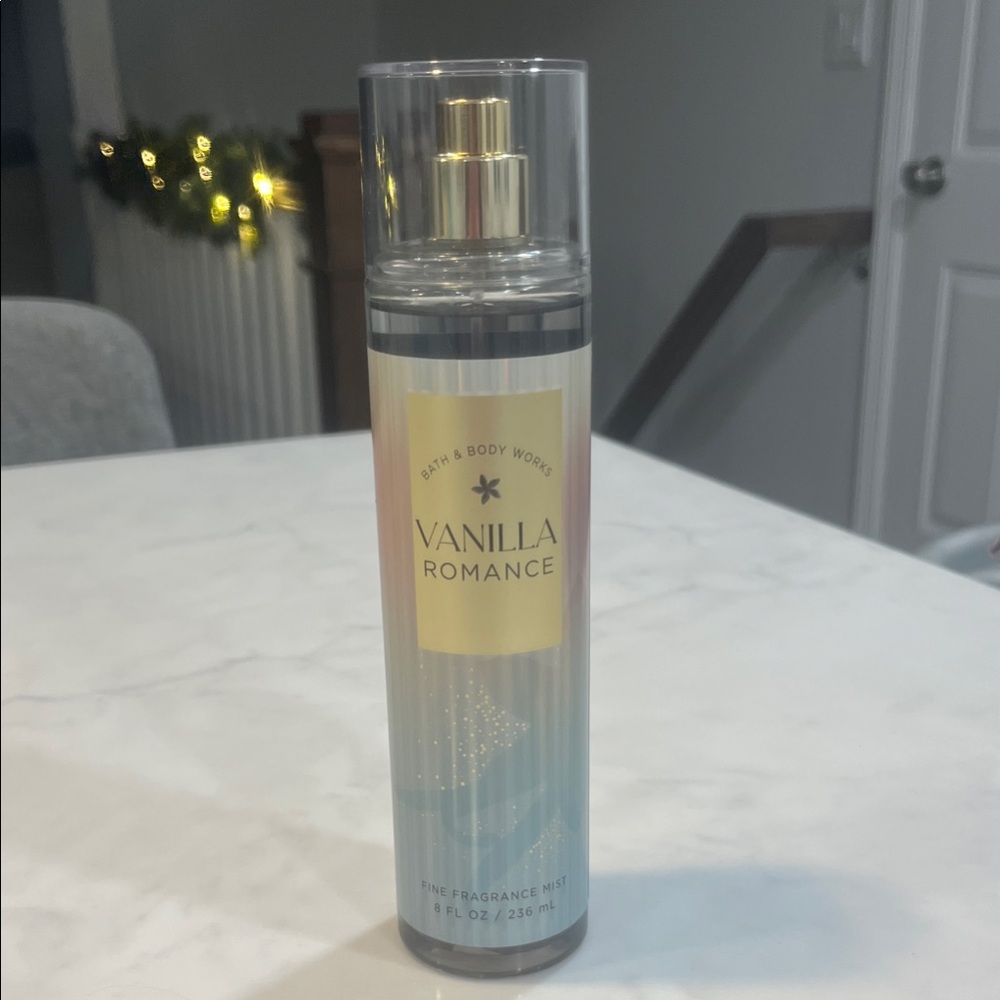 Bath & Body Works Vanilla Romance Fragrance Mist - Gold and Blue